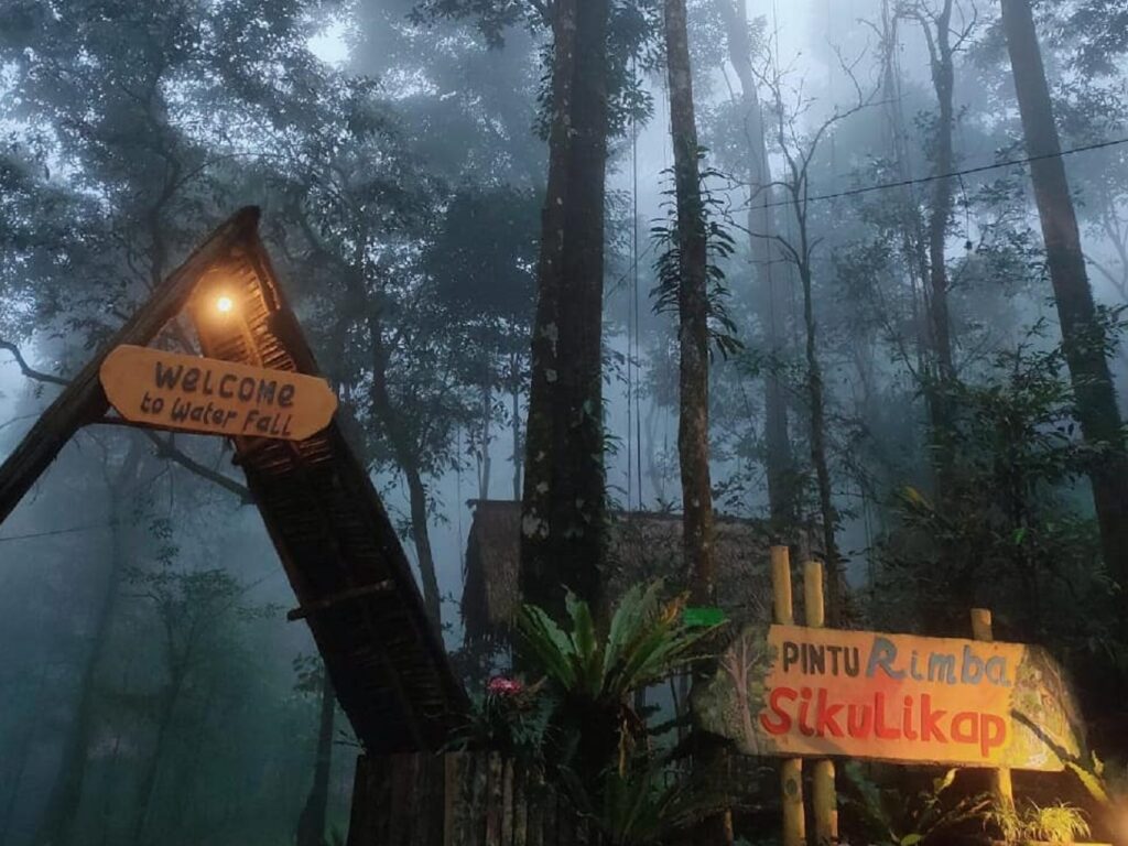 air terjun sikulikap